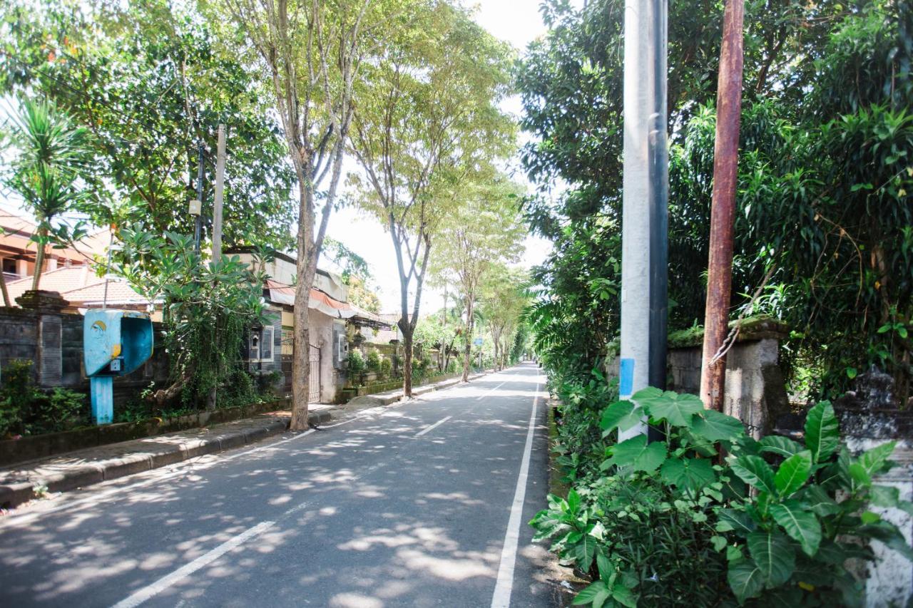 مبيت وإفطار جيمباران Donguri House Bali المظهر الخارجي الصورة